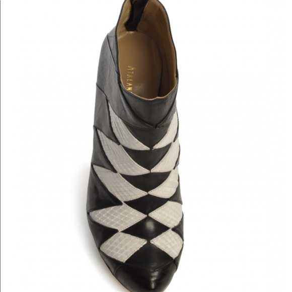 Isen Diamond Ankle Boot by Atalanta Welle -size 6 - Picture 3 of 5